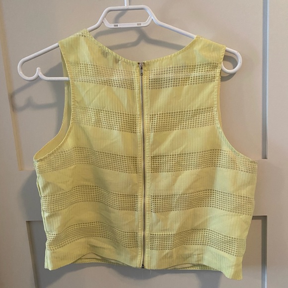 Yellow crop top - Picture 2 of 3